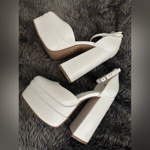 Dream Pairs White Platform Heels